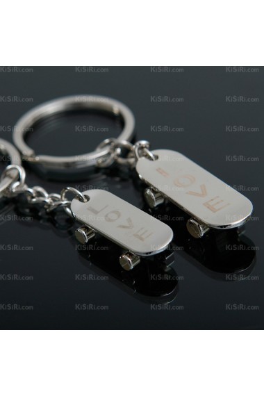 Elegant Small Pendant Zinc Alloy Skateboard Keychain (A Pair)